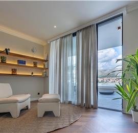 Selection of 5 bedroom seafront villas with pool on Ciovo near Trogir, sleeps 10
